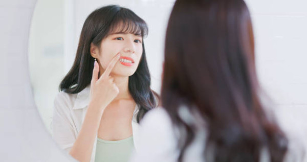 以為牙齦流血好小事？醫生警告：牙周病細菌恐逆流「蠶食大腦」 誘發阿茲海默症