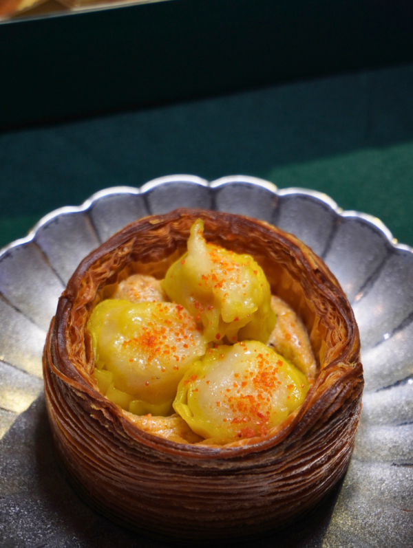 森林麵包plus全新概念店登陸尖沙咀K11 &nbsp; 全港首創脆皮爆餡菠蘿包泡芙 ／即燒焦糖布甸包／超可愛菠蘿油公仔記者直擊！