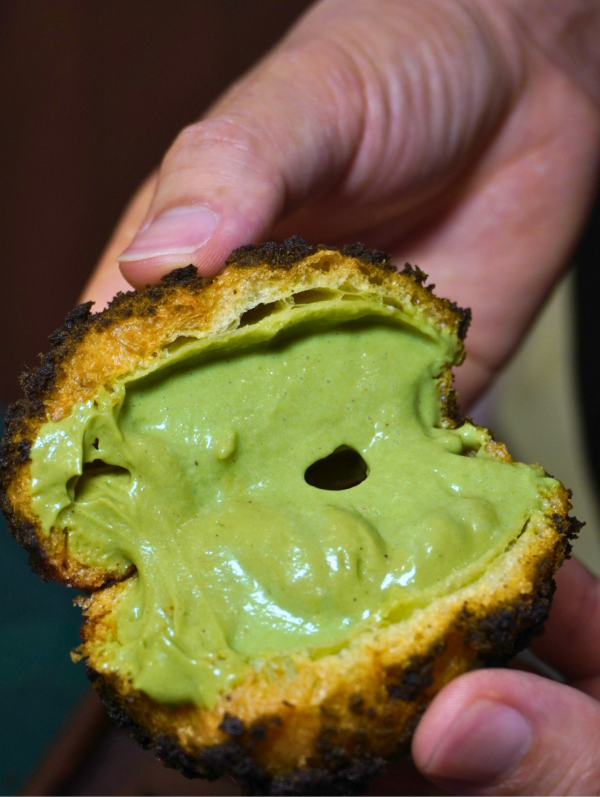 森林麵包plus全新概念店登陸尖沙咀K11 &nbsp; 全港首創脆皮爆餡菠蘿包泡芙 ／即燒焦糖布甸包／超可愛菠蘿油公仔記者直擊！