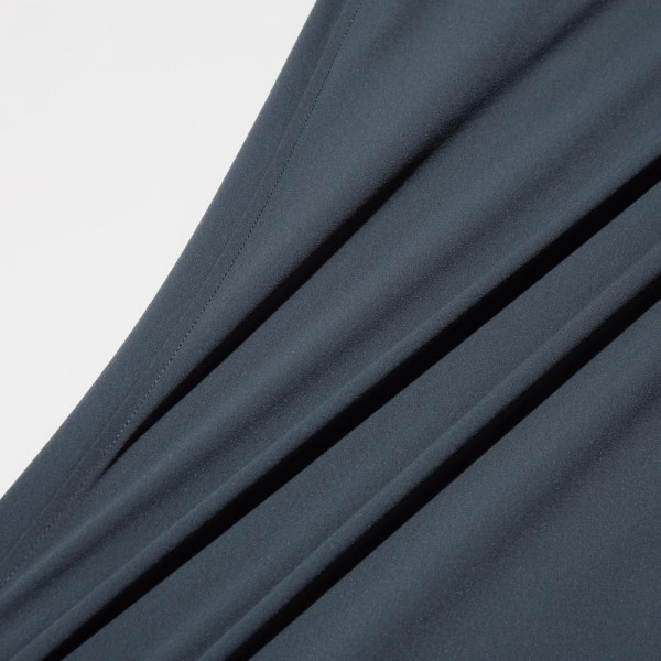 UNIQLO 超彈性運動寬版長褲