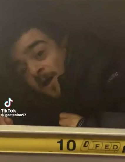 去旅行想慳錢？男乘客為逃票「肉身藏行李架」專家：邏輯根本不通 