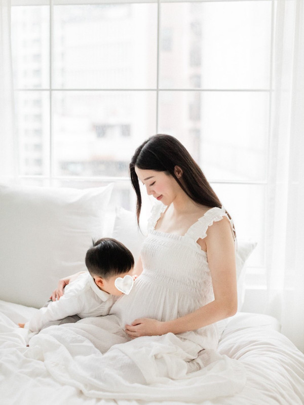 「最美百億千金」江鈺琪宣布三年抱兩誕第二胎！產房溫馨合照曝光卸貨後狀態極佳