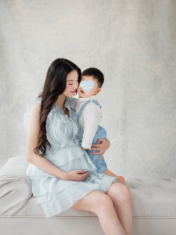 「最美百億千金」江鈺琪宣布三年抱兩誕第二胎！產房溫馨合照曝光卸貨後狀態極佳