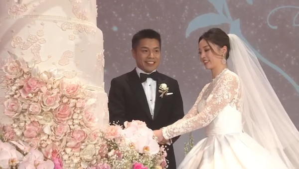 「最美百億千金」江鈺琪宣布三年抱兩誕第二胎！產房溫馨合照曝光卸貨後狀態極佳