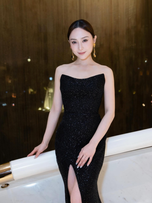 TVB小花床上內衣寫真極少布拋低港姐形象 疑因性感尺度太過火極速Del相？