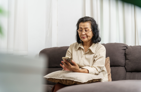 老人味｜40歲後散發「老人味」清水洗不掉！醫生揭5大出油死角 多吃「一物」有效除臭