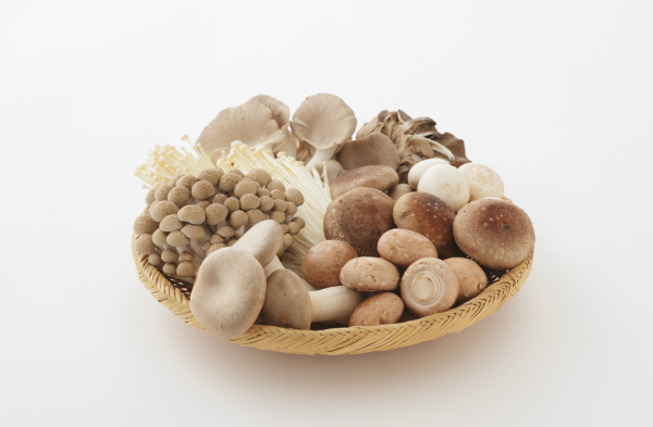 老人味｜40歲後散發「老人味」清水洗不掉！醫生揭5大出油死角 多吃「一物」有效除臭