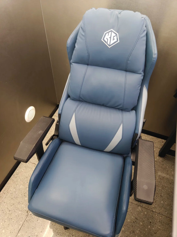 五一香港酒店太貴？銅鑼灣單人包廂過夜僅$45！包沖涼送浴巾免費充電