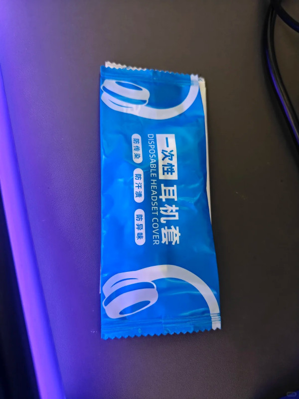 五一香港酒店太貴？銅鑼灣單人包廂過夜僅$45！包沖涼送浴巾免費充電