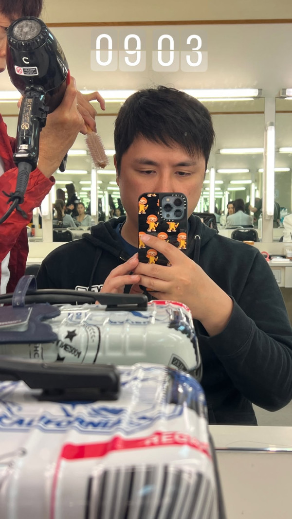 施明離世｜李泳豪深夜發文悼念亡母極催淚 面色發黑重返工作：媽，我好想你