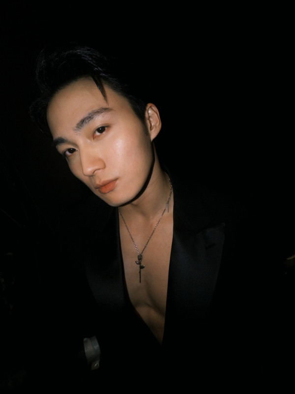 周嘉洛遭爆料係「煙剷」煙不離手？！超誠實大方回應意外獲網民反應一面倒