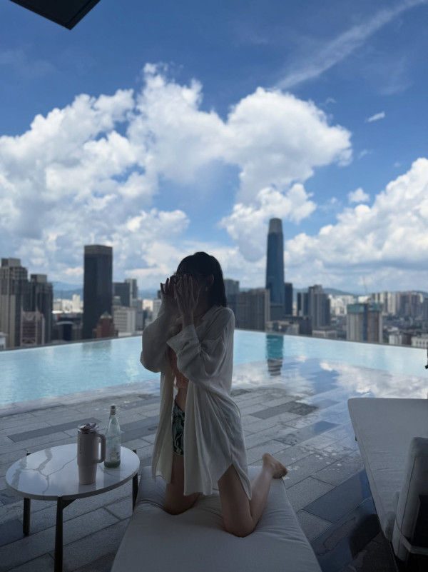 林明禎跑步近距離驚現胸前大跌蕩！泳衣解放魔鬼身材波濤洶湧無人能及