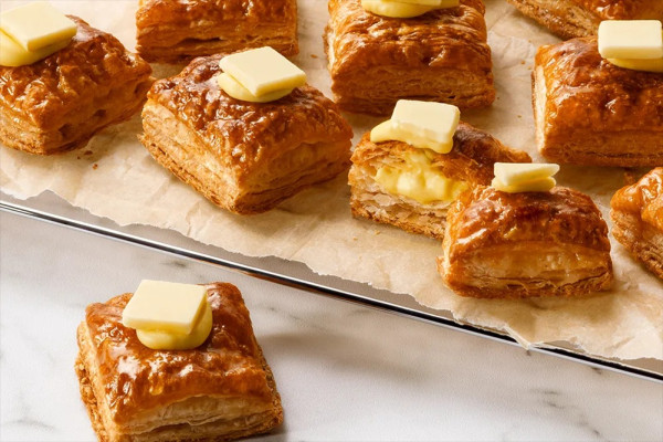 東京手信2026｜東京最強人氣手信10大推介！必買開心果夾心、鬱金香餅乾、焦糖流心脆批 