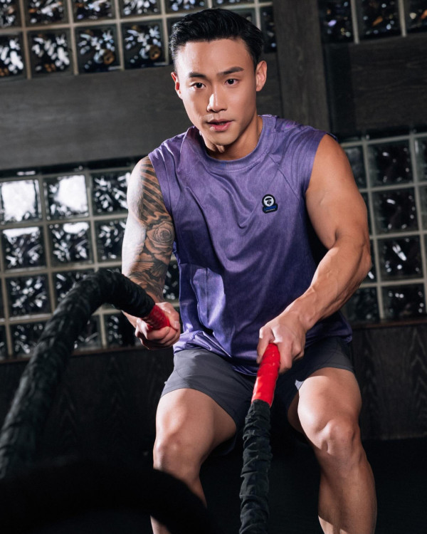 阿Sa老公｜蔡卓妍宣布與男友林俊賢結婚！33歲老公背景起底：月入10萬星級健身教練