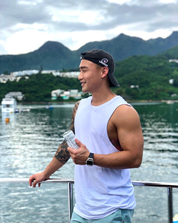 阿Sa老公遭網紅爆料挖交友App情史 對話截圖流出竟被網民一面倒圍插