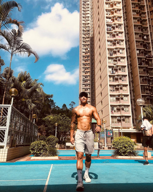 阿Sa老公遭網紅爆料挖交友App情史 對話截圖流出竟被網民一面倒圍插