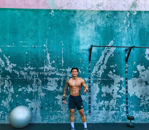 阿Sa老公｜蔡卓妍宣布與男友林俊賢結婚！33歲老公背景起底：月入10萬星級健身教練