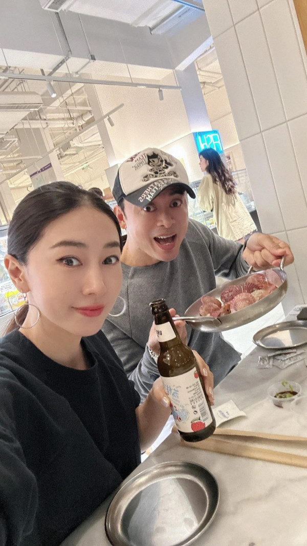 樊少皇突爆「唔離婚論」激嬲老婆賈曉晨 屢傳婚變JJ即場變臉私下互動曝光