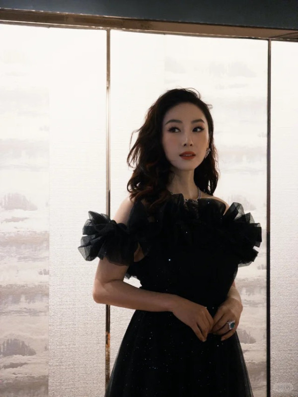 樊少皇突爆「唔離婚論」激嬲老婆賈曉晨 屢傳婚變JJ即場變臉私下互動曝光