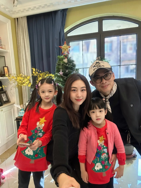 樊少皇突爆「唔離婚論」激嬲老婆賈曉晨 屢傳婚變JJ即場變臉私下互動曝光