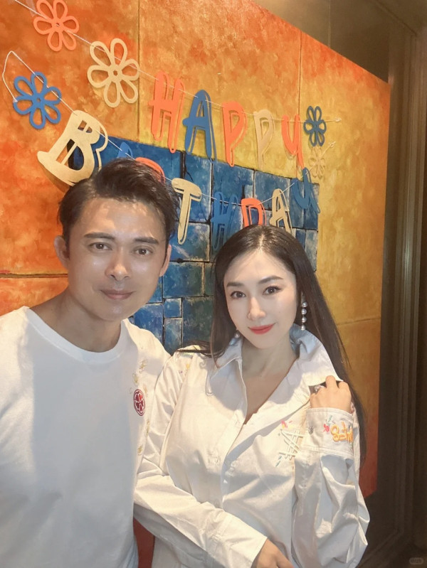 樊少皇突爆「唔離婚論」激嬲老婆賈曉晨 屢傳婚變JJ即場變臉私下互動曝光