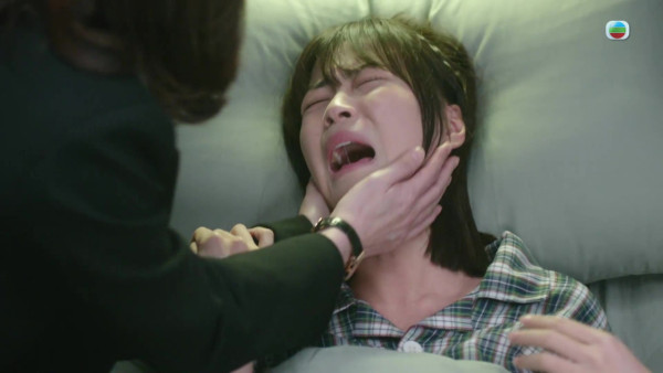 正義女神丨樂珈嘉「巨嬰式喊戲」演技歇斯底里 網民黑人問號以為角色只得幾歲