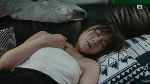 正義女神丨樂珈嘉「巨嬰式喊戲」演技歇斯底里 網民黑人問號以為角色只得幾歲