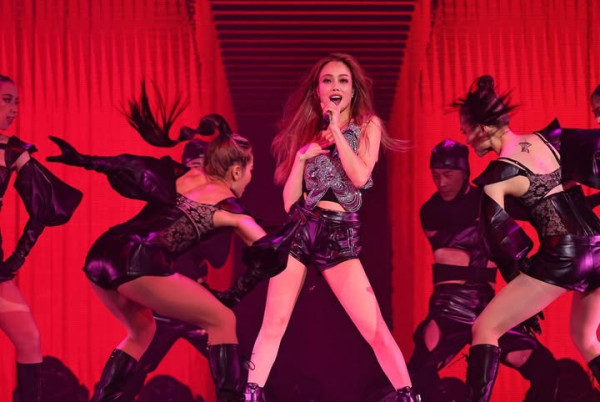 英皇群星演唱會｜容祖兒預測歌單24首必唱情歌+跳唱快歌！預告17分鐘solo舞台