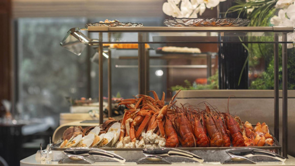 中環文華東方酒店自助餐買一送一+第3位$51！任食波士頓龍蝦/阿拉斯加帝王蟹腳/生炸乳鴿/文華芝士蛋糕/燕窩蛋撻