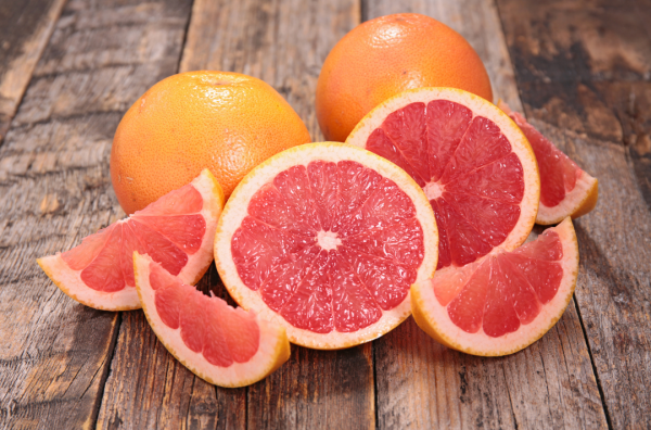 食降血壓藥不能飲牛奶？阿伯飲完血壓急降險喪命！醫生盤點4種食藥後必戒食物