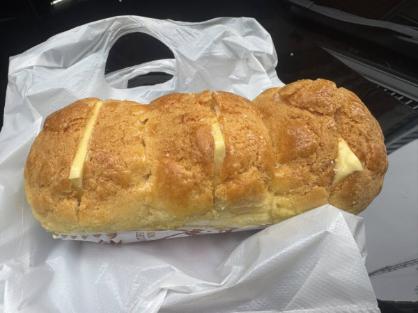 灣仔麵包店驚見$10三個菠蘿油！店員揭1原因驚喜定價／網民：有冇錢賺㗎？ (附網民力推2大名物)