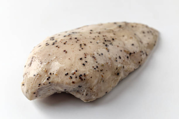 以為好健康？便利店即食雞胸鈉含量驚人！營養師警告:1週勿食超過X次