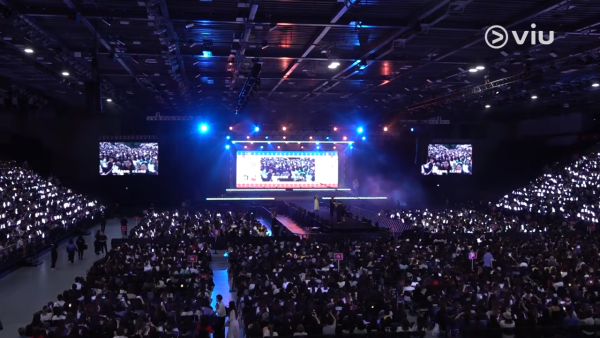 姜濤誕｜姜濤承認曾虛報學歷自揭僅中一水平！27歲生日大搞生日會迫爆啟德場館 