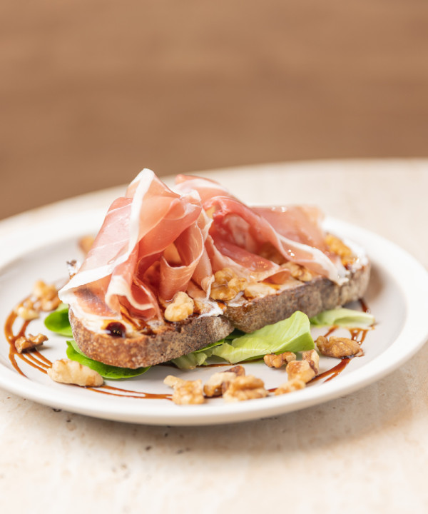 長沙灣打卡秘點 | 幾何+綠林風梯級園林廣場！附周邊4大必吃