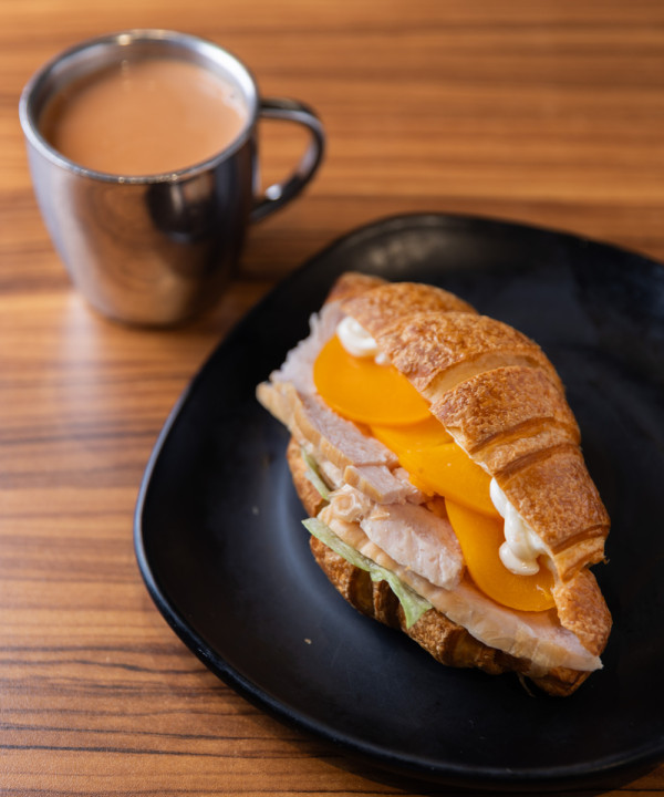 長沙灣打卡秘點 | 幾何+綠林風梯級園林廣場！附周邊4大必吃