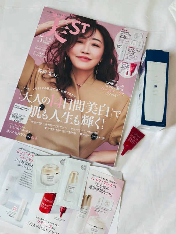 內地客轉攻香港新特產！狂掃日本雜誌貪贈品 100蚊4本連名牌袋