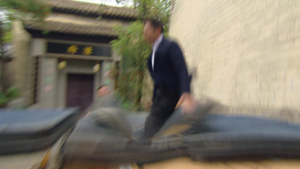 愛回家之開心速遞｜抽水神還原鍾培生求婚畫面！歐瑞偉親身上陣吊威也跳城牆！