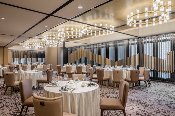 母親節餐廳2026︱全港高CP值母親節自助餐/下午茶合集 東涌自助餐媽媽半價/酒店買3送1/人均$261歎肉眼扒海鮮！