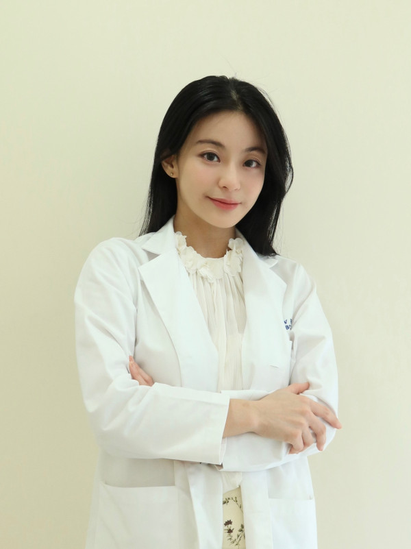 咖喱黃雅慧遭公司即時解僱被指控誠信存疑！報警處理後本人親回：公道自在人心