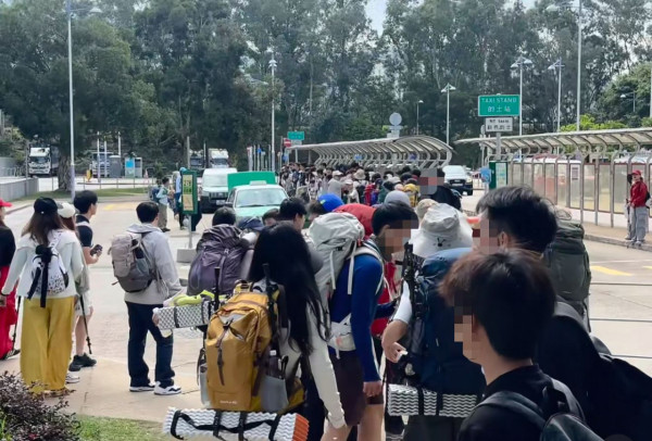 五一小紅書攻略攻陷全港！星際城市逼爆、遊客棄纜車徒步1小時上太平山