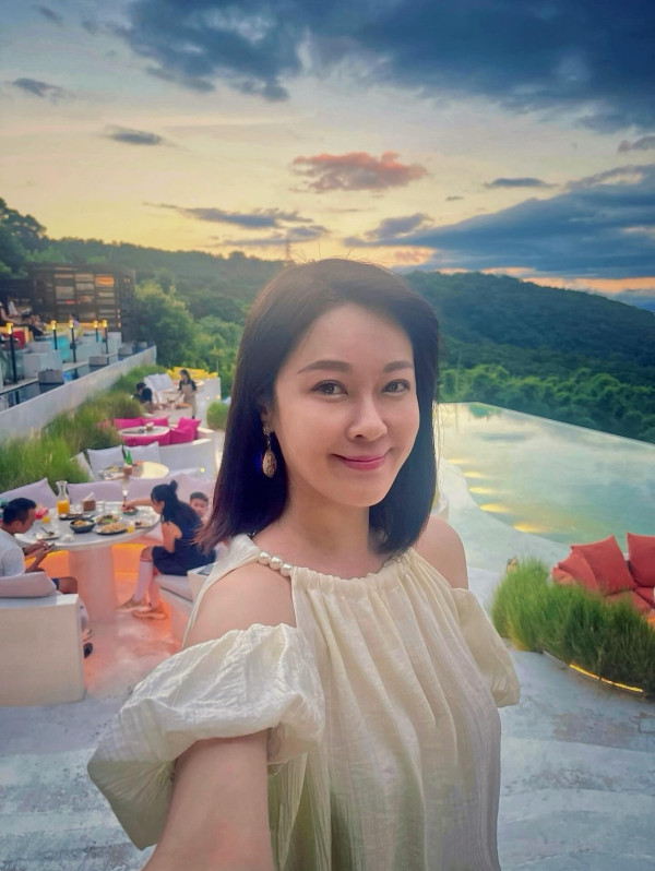 前TVB御用美女息影10年近照激罕曝光！48歲狀態逆天似唐詩詠張曦雯混合體