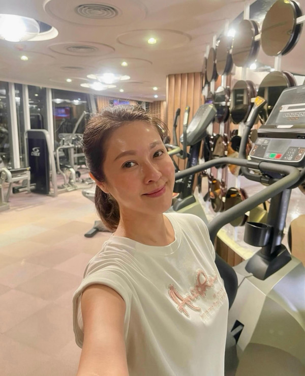 前TVB御用美女息影10年近照激罕曝光！48歲狀態逆天似唐詩詠張曦雯混合體
