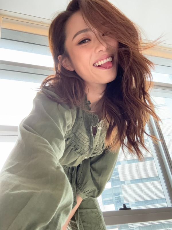 刘颖镟戴祖仪篮球赛场外生图被指高下立见!这一位真人美貌获激赞“气血充盈”