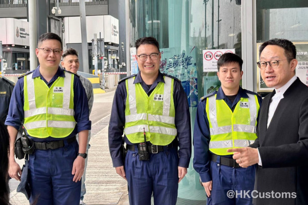 政府筍工｜香港海關請督察起薪點48K！5月舉辦招聘體驗日 免費穿梭巴士接送！附海關起薪晉升表／薪酬表