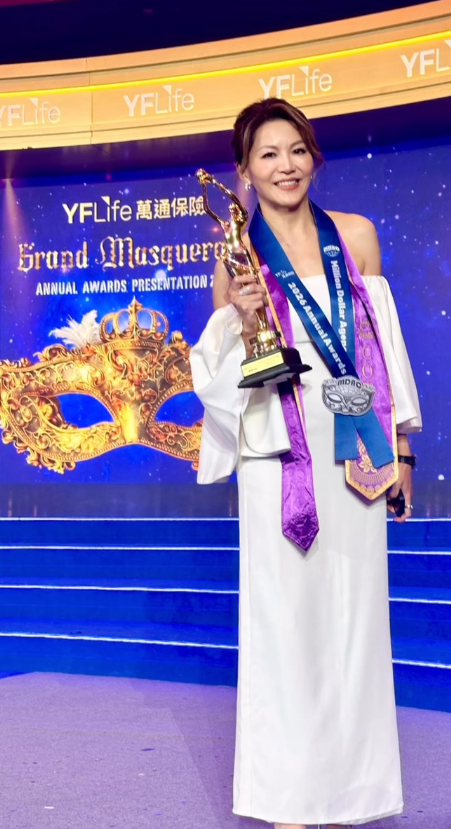 49歲女藝人結束18年婚姻後轉戰保險業 離婚逆襲成功傳年薪高達300萬