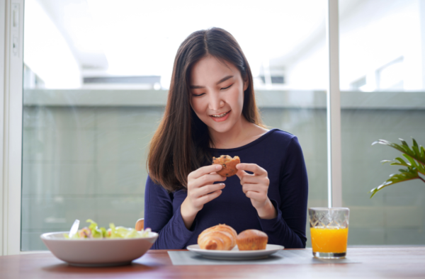 下半身肥胖做極運動都唔瘦？日本爆紅「躺平去水腫操」：每日10分鐘消走大肚腩！加碼5招無痛飲食激減15KG
