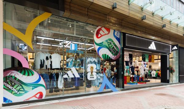 adidas FIFA世界盃期間限定主題店旺角開幕！國家隊球衣發售/AI換裝自拍亭/限時消費禮遇