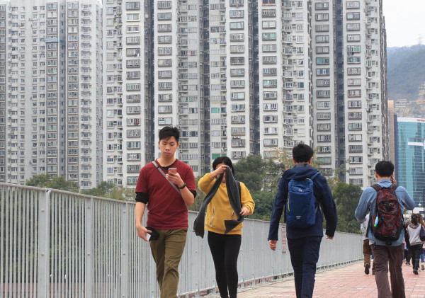 後生唔買樓？調查：近半香港青年3大原因放棄置業 嘆首期需儲10年