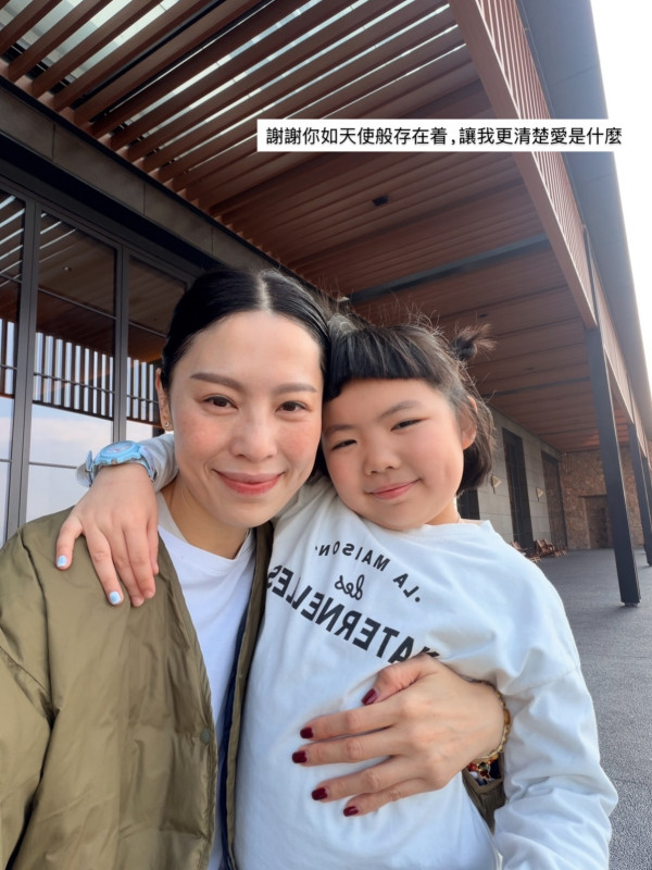 星二代Lucy媽媽被斥「帶頭霸凌」女兒 千字文首度反擊指控：說我不配當媽媽