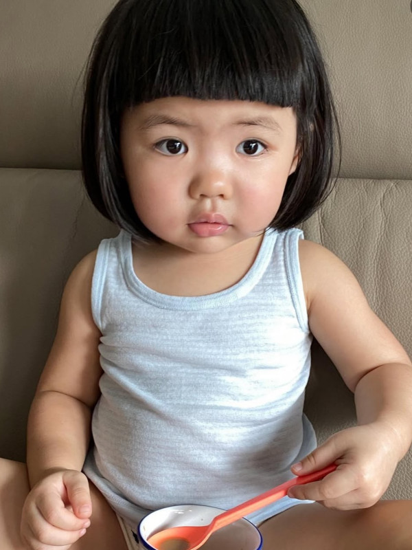 星二代Lucy媽媽被斥「帶頭霸凌」女兒 千字文首度反擊指控：說我不配當媽媽